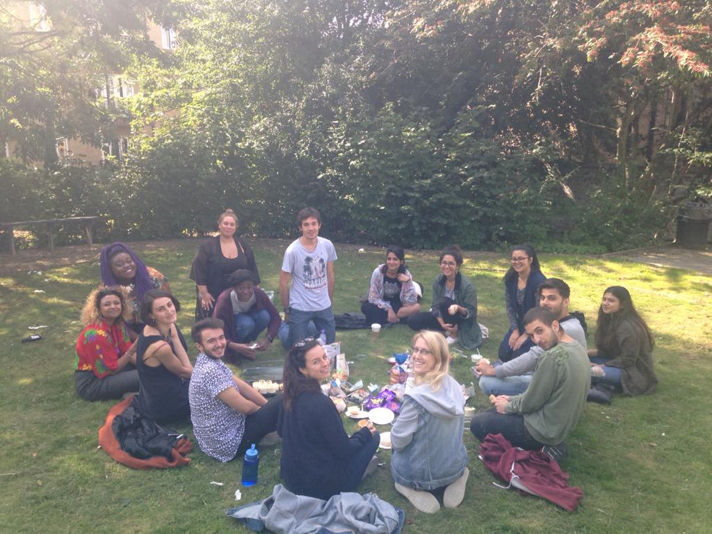 soassu's tweet photo. Our glorious incoming exec enjoying a well deserved lunchbreak in the sun! #exectraining http://t.co/XW4JvHQwJd