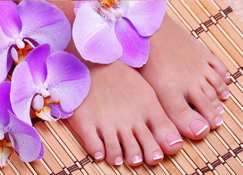 MICROpedi_ES's tweet photo. 🍃🍁Recomendaciones para tener pies bonitos también en otoño: 

Hidrátalos, masajéalos... 👢👞👟 http://t.co/xH2t7esMxI http://t.co/W0oQP85FTc