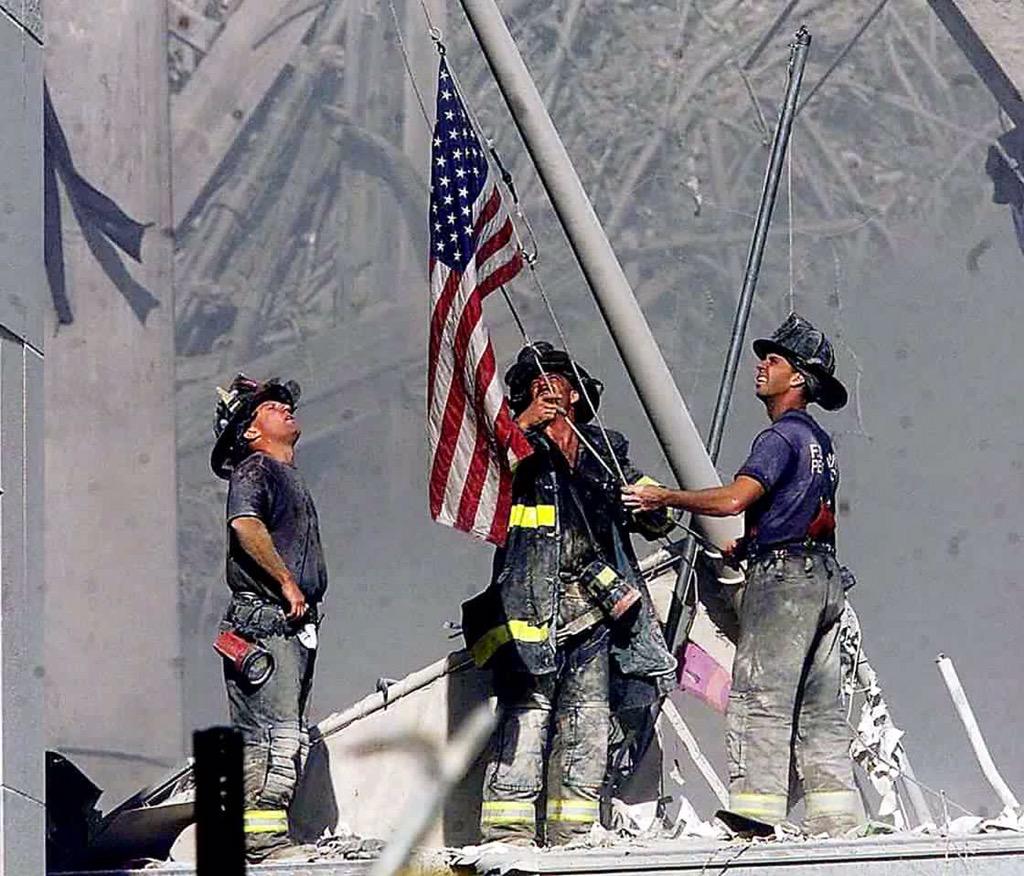 Know's tweet photo. Today we remember the innocent people who lost their lives on September 11 2001. #NeverForget911 http://t.co/EqazrHRKk6