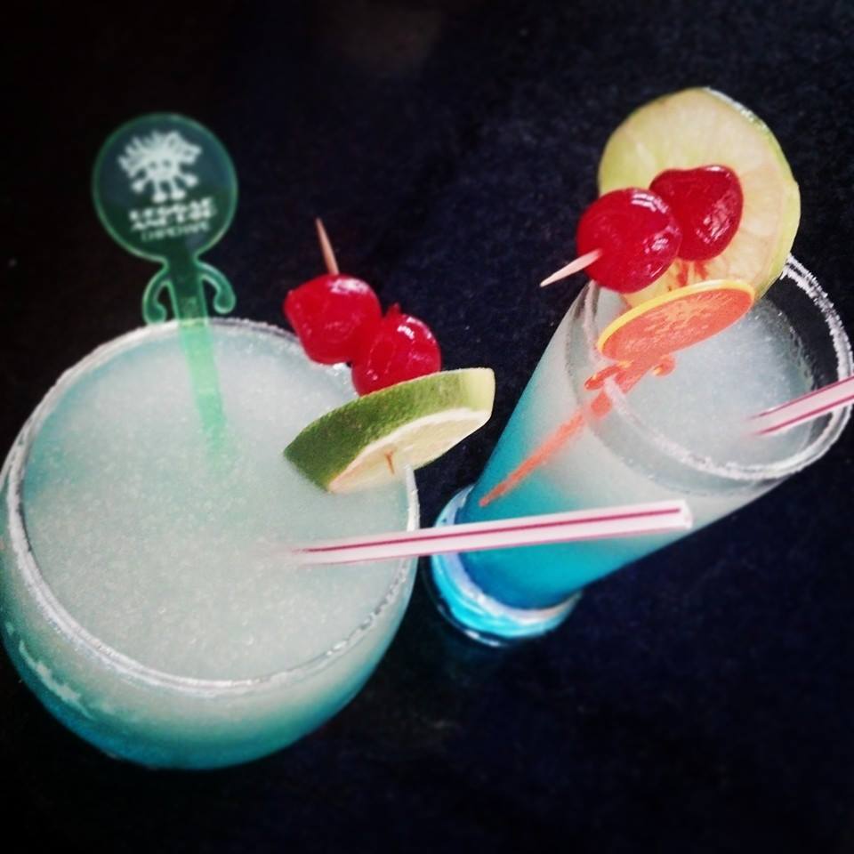 AlejoSegura's tweet photo. Los espero a todos en #ReggaeAndPop en #Chipichape con los mejores cocteles en este #ViernesDeGanarSeguidores http://t.co/7ytXzUOBpl