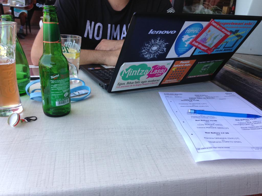 TGalharague's tweet photo. Ça bosse dur avec @attackangle ca parle #EOB15 et #tweetapero ! http://t.co/nvlrxKn0AF