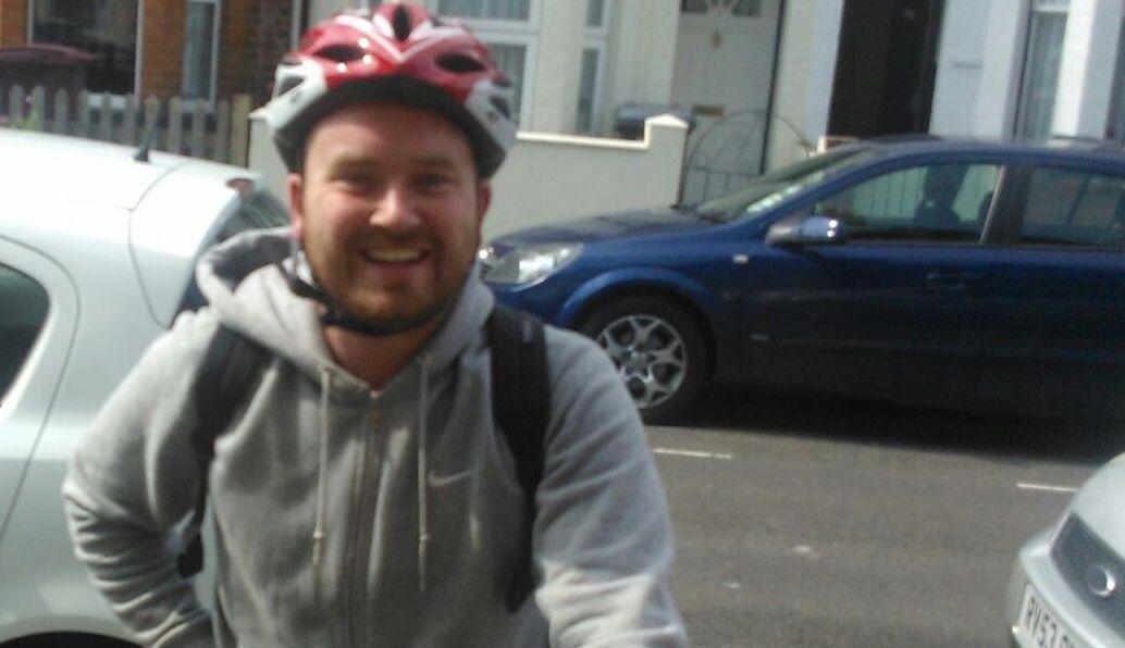 berkshire_live's tweet photo. Good luck Liam, who is cycling the Kennet &amp; Avon canal to raise money to help refugees http://t.co/tsnpXaCGFV #rdguk http://t.co/YMVBpYfKyo