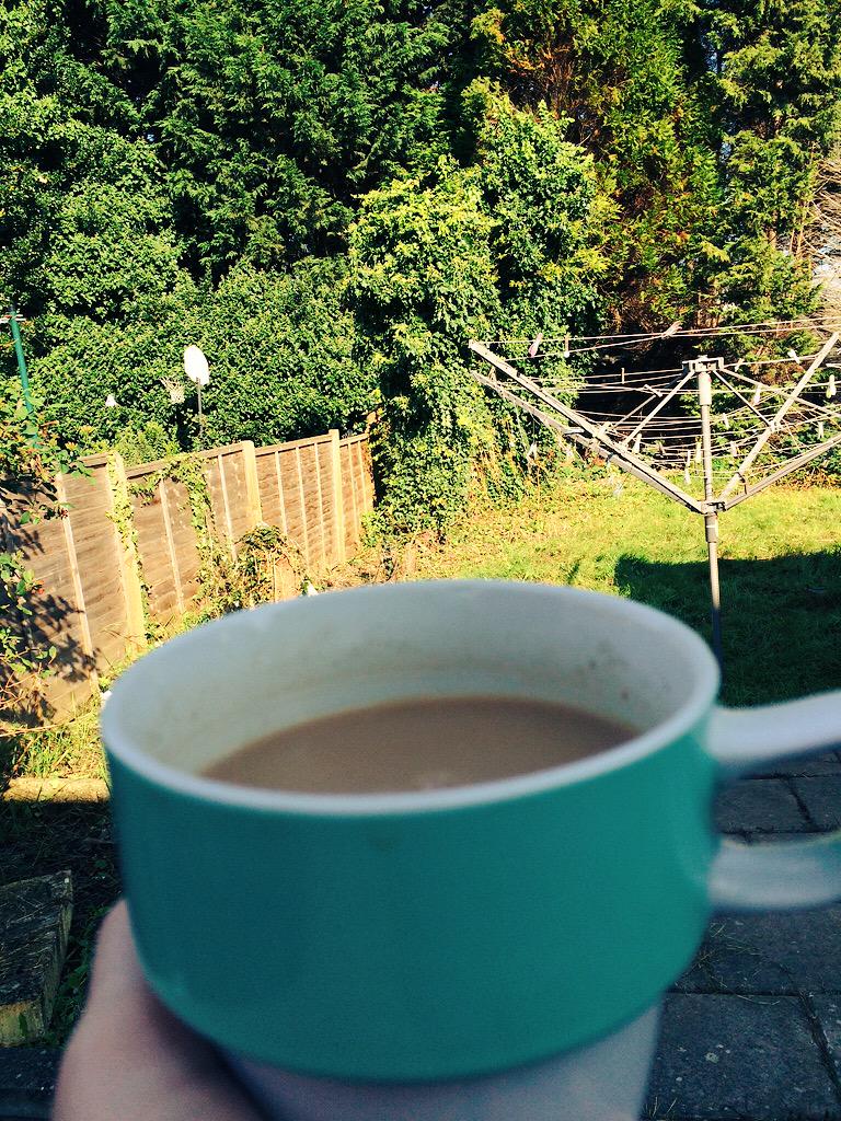 Craig_Antony's tweet photo. Love waking up in this house, coming out into the garden in the morning with my tea. Life is good 🏡⛅️ http://t.co/9EhHvAu62r