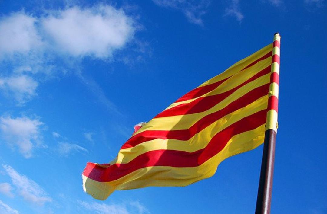 Ruth_B17's tweet photo. Bona Diada a tothom! 😀😀 http://t.co/PAogi0EApx