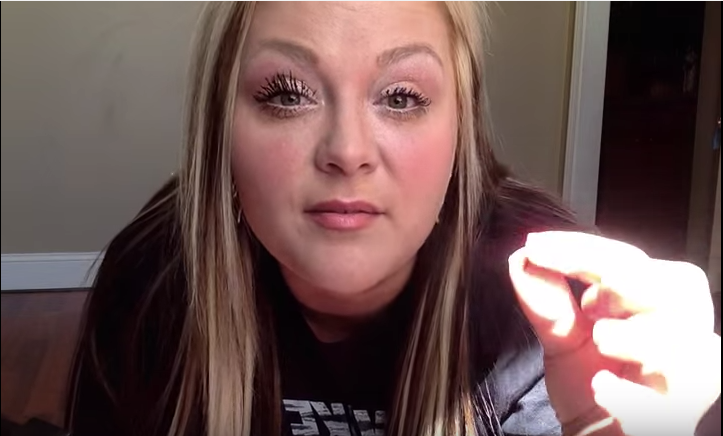 Make your lashes what ever length you want them. NO FAKE LASHES JUST AMAZING MOODSTRUCK 3D FIBER LASH MASCARA