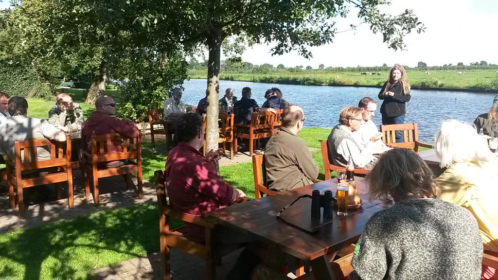 DeBoswachter's tweet photo. Gisteren een mooie afsluiting  1e week # kennisuitwisselingsdagen  @staatsbosbeheer boswachters bij @HRCGeertien http://t.co/F1HWTYQR12
