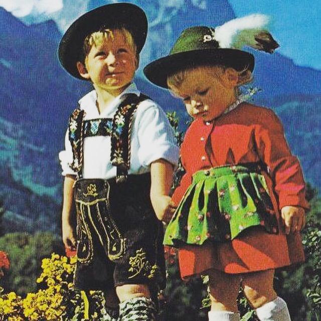 Katja_Wasser's tweet photo. #SWARTKATSESSIONS today 15:00-17:00 @GrindRadio #Germany http://t.co/Gh4XzcQciu