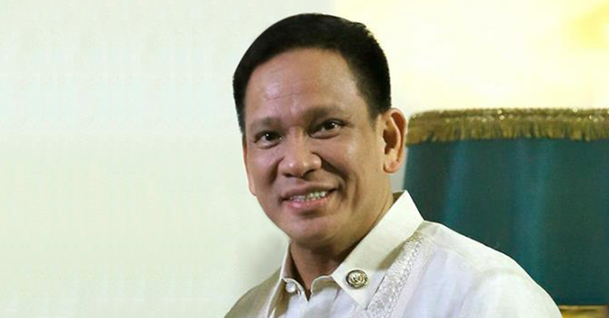 Mar Roxas passes <a href="/Official_DILG/">DILG Official</a> leadership to Mel Senen Sarmiento: gov.ph/2015/09/11/rox…