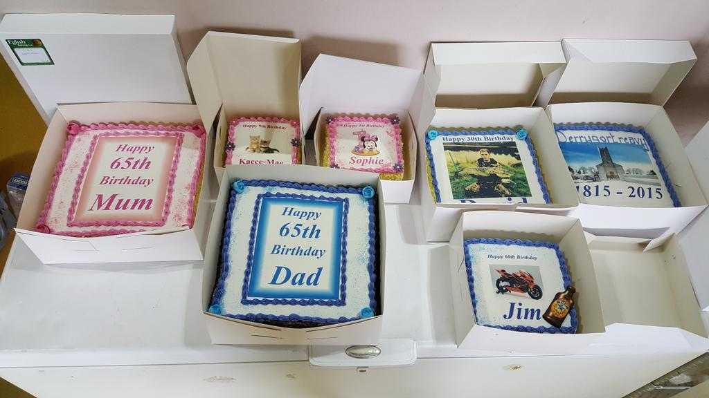 KevinGildernew's tweet photo. Some cakes going out this morning http://t.co/3WkF5mbVKw