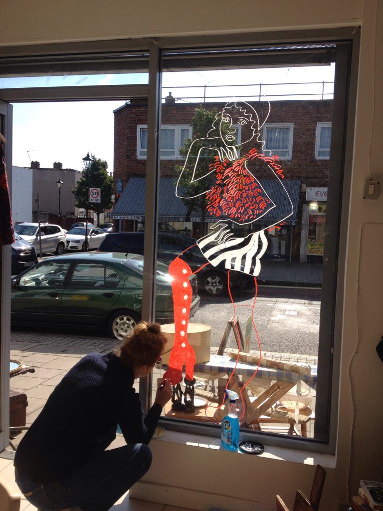 CharlieFoxtrotV's tweet photo. Come and see @CreativeNunhead making our windows look gorgeous for the #NunheadArtTrail #NAT #Nunhead #vintage http://t.co/xaPrmGayMO