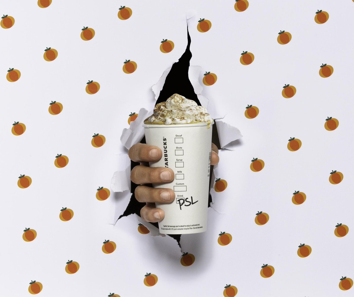 StarbucksUK's tweet photo. Pumpkin Spice Latte is back! 🎃🍂🍁 #PSL http://t.co/4kQQ9jlzCT