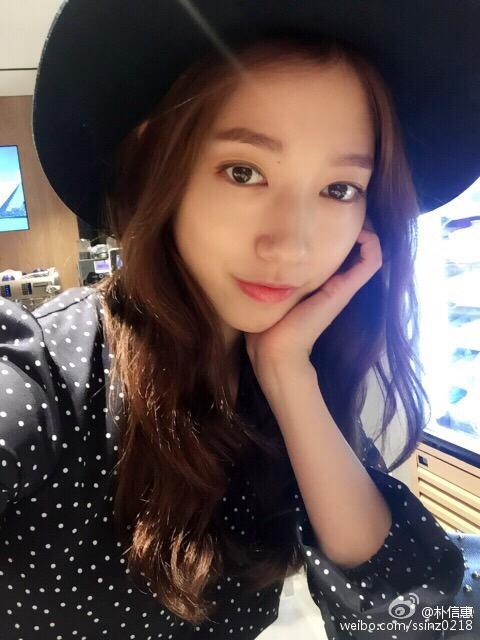 Pank_Blue's tweet photo. [Shinhye's Weibo] 시간이 참 빠르네요. 2015 Dream of Angel 마지막 중국 청두(성도)에서 만나요❤️ 후회없을만큼 다같이 좋은시간 보냈으면 좋겠어요. http://t.co/HJ4zUMQ4Je