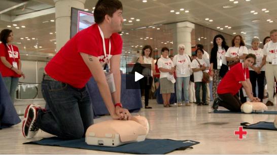 CruzRojaEsp's tweet photo. Hoy es el Día de los #PrimerosAuxilios. Este año se centra en las personas mayores
http://t.co/FefgNuXWiy http://t.co/dOz85g8fHP
