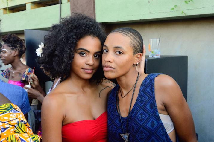 themudjournal's tweet photo. We just love the girl on the right's hairstyle. #StraightOutTheSaloon http://t.co/cQxOJTgK6y http://t.co/zL2z5MWaq2