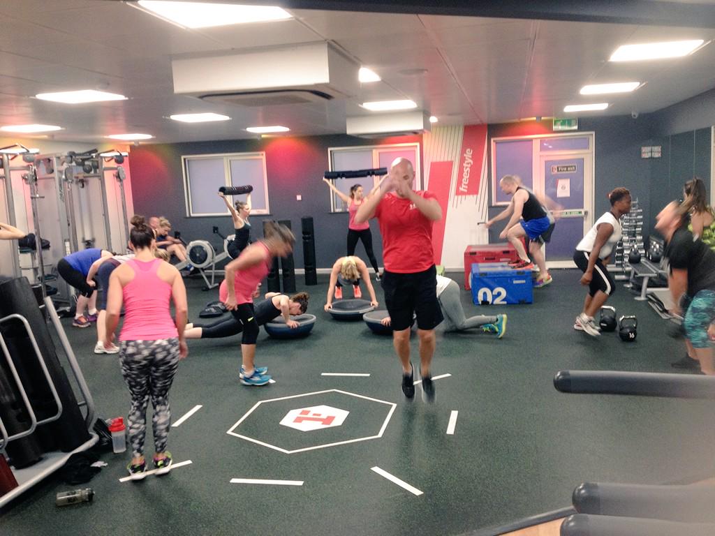 HollyAliceJames's tweet photo. @FitnessFirstUK @FFBournemouth @CharlieBanfield @robholbrookfc  6.15 Cross training #packed #greatenergy #fullofbeans http://t.co/0dqlwCOHZ6