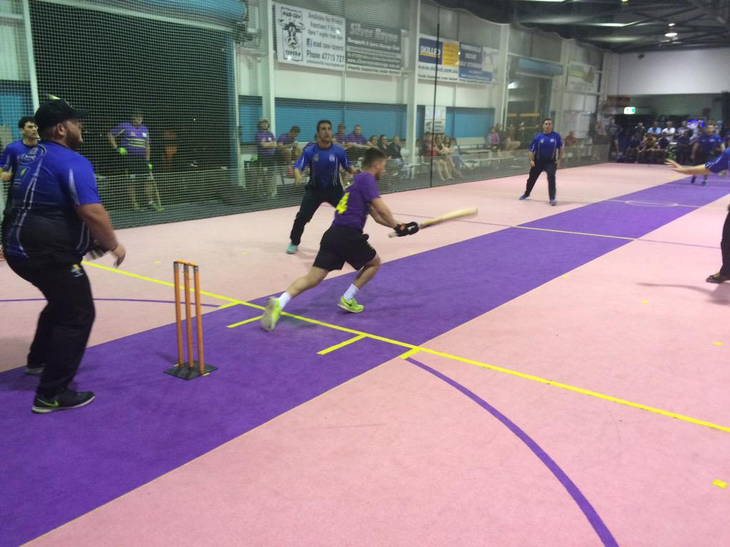 bigbirdharry's tweet photo. @qldcricket Zone Championships have kick started in Townsville with Open & Over 30 Men's #indoorcricket #pinkcourt http://t.co/S7dh8HwGaX