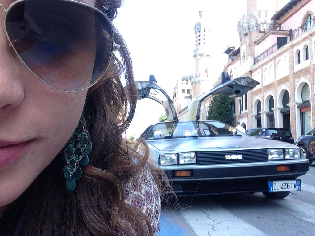 Altro che red carpet! #venezia72 #greendropaward #delorean #backtothefuture #grandegiove #ritornofuturo