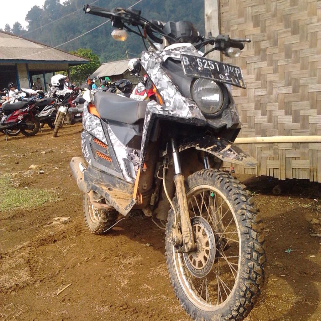 No Road No Problem cause we are XRIDERS! #xride #trail #adventure #banpacul #tanah @YamahaIndonesia @YamahaPartsID