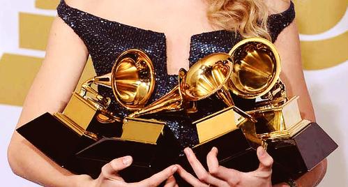 musicfact_tay's tweet image. 7 grammys.
22 Billboard Music Awards.
16 American Music Awards.
1 Emmy.
300+ awards won.

Slaylor Swift.