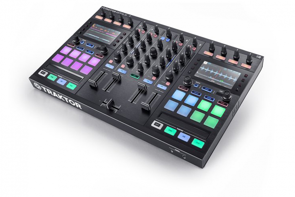 Mixmag's tweet photo. Phwoarrr. Check out the latest @Traktor controller. It looks pretty special http://t.co/rlDjGqtPTe http://t.co/JYHx57PMhV