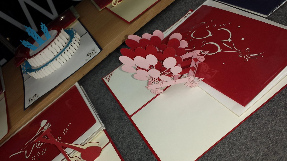 chqdublin's tweet image. Delighted to welcome @PaperBearIRL @clogherheadcandle to the @CHQMarket, fab range of candles &amp;amp; handmade cards