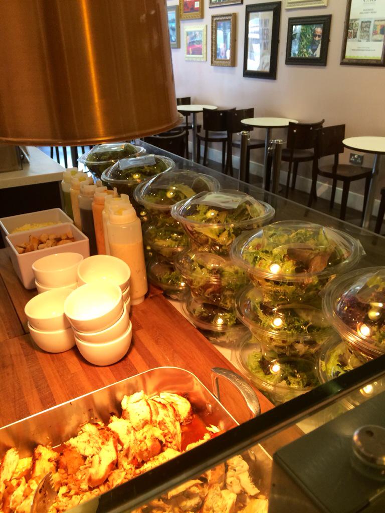 CookGarciaCity's tweet photo. Look at all these leaves eagerly waiting to be transformed by juicy, tasty ingredients into a yummy tossed #salad http://t.co/RdI3nU9sal