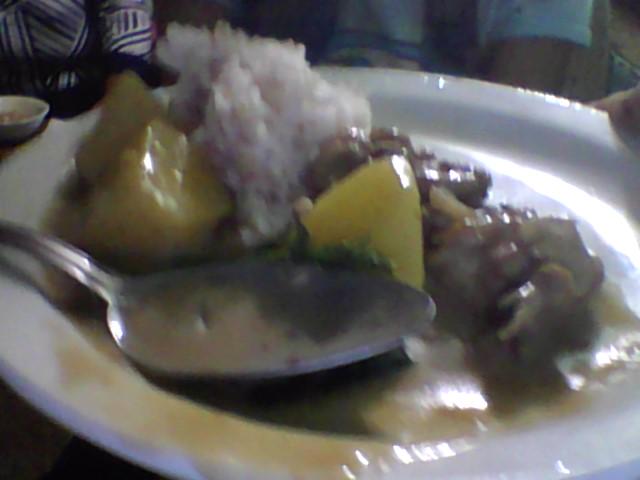 AirhaJean's tweet photo. #eatingdinner
#chickenmushroom
#withpotato http://t.co/4DIb14USHw