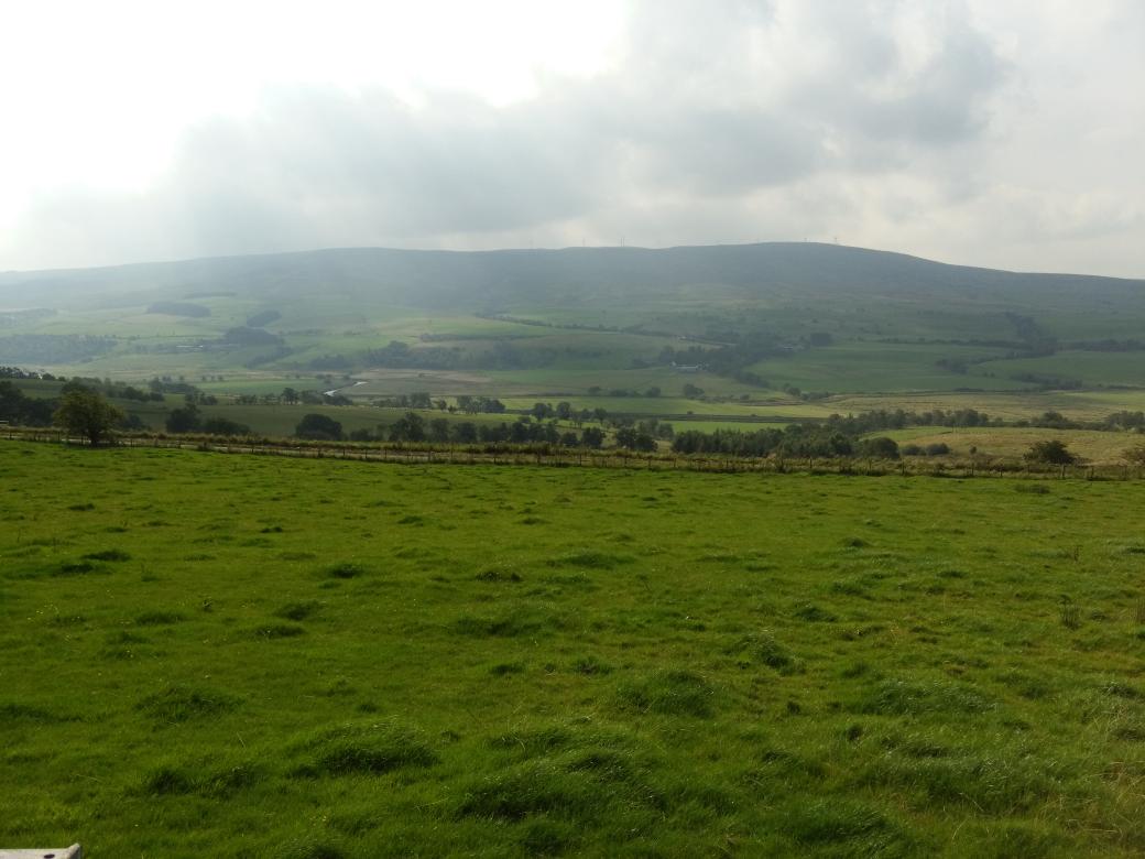 Y29BAR's tweet photo. @RedTractorFood spot of fencing on to do list today #lookatthatview #freshair #nithvalley warm but windy http://t.co/r3TQYWfwsH