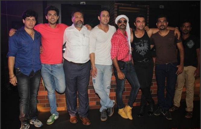 lovedayy15's tweet photo. Team #LoveDay together!
#BaldevSinghBedi #HarishKotian @sandeep_dir @AjazkhanActor @sahilanandactor #HarshNagar.... http://t.co/vHoE4d8I2R