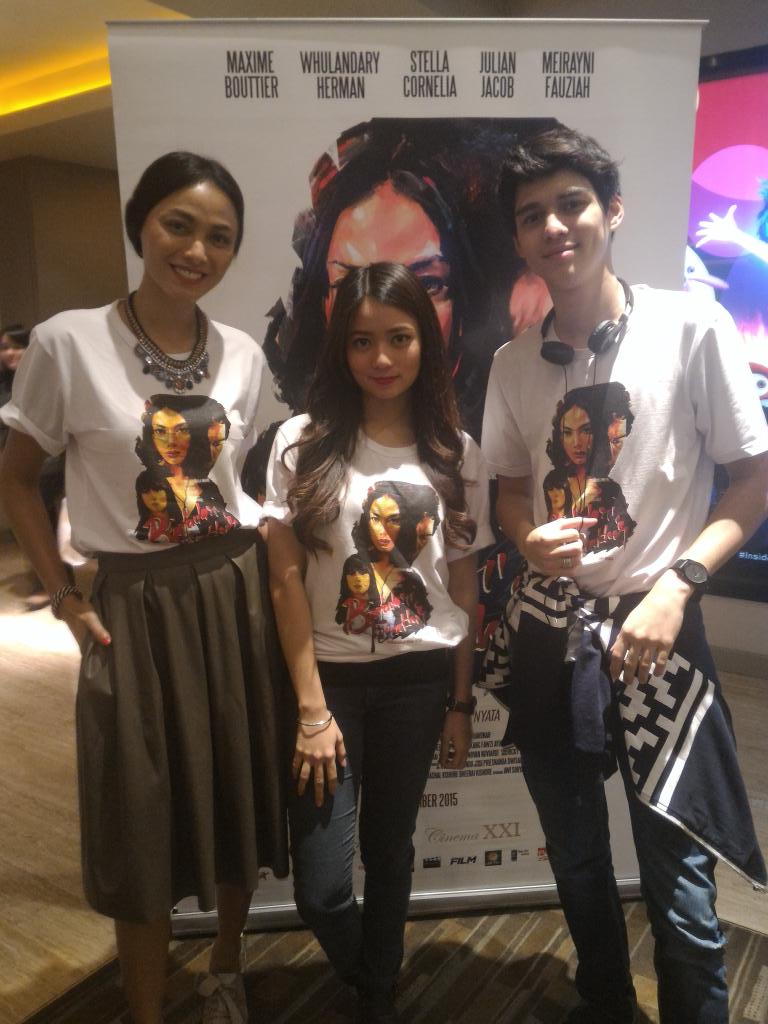 BdadariTerakhir's tweet photo. Ayoo merapat ke ciwalk xxi udah ada @whulandary2626 @MAX_maxime @stella_scw @JulianJacs1794 http://t.co/NIrth0Fo5r