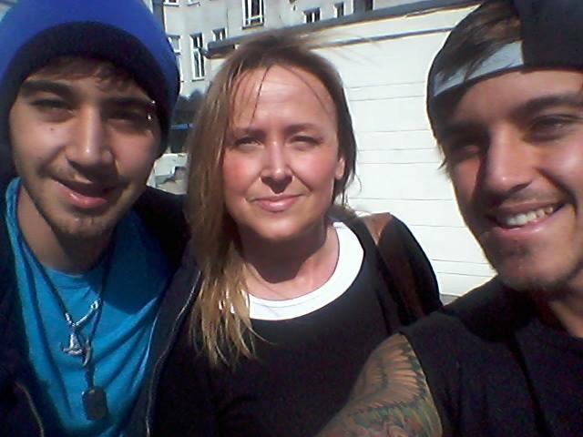 idiotxmike's tweet photo. Moja mama ma kurewskie szczęście 😊😊😊 #WelcomeToPolandJanoskians http://t.co/LohdYgVtN0