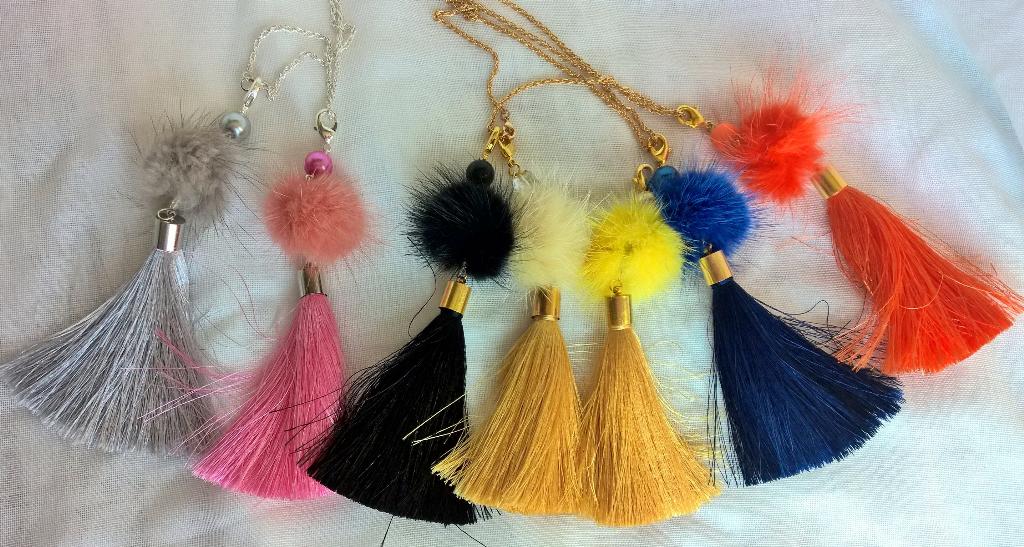 JessicaJewelsUK's tweet photo. #SJH15 @StJohnsHill Festival. Sun 13/9. Pompomtastic! #givetolovedones #keepforyourself http://t.co/vy9WvNPLf4 http://t.co/aH94Fjvbym