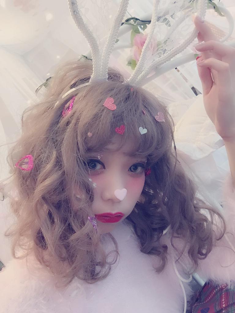 xoxo0614's tweet photo. みんな〜♡
明日はついに💓💞
angelちゃんとのプリ会だねっ ！
たのしみっっっ🐇💭
初めてのプリ会💋

すずかとれいとまってるよぉ💌

#Swankiss #メイクソフト #RT http://t.co/mrzmG33FEJ