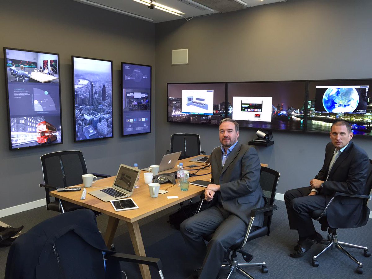 Feltech_UK's tweet photo. #insight and #intelligence with the inspiring team from @oblong_inc this morning #avtweeps #Feltech http://t.co/ugVGngTCSM