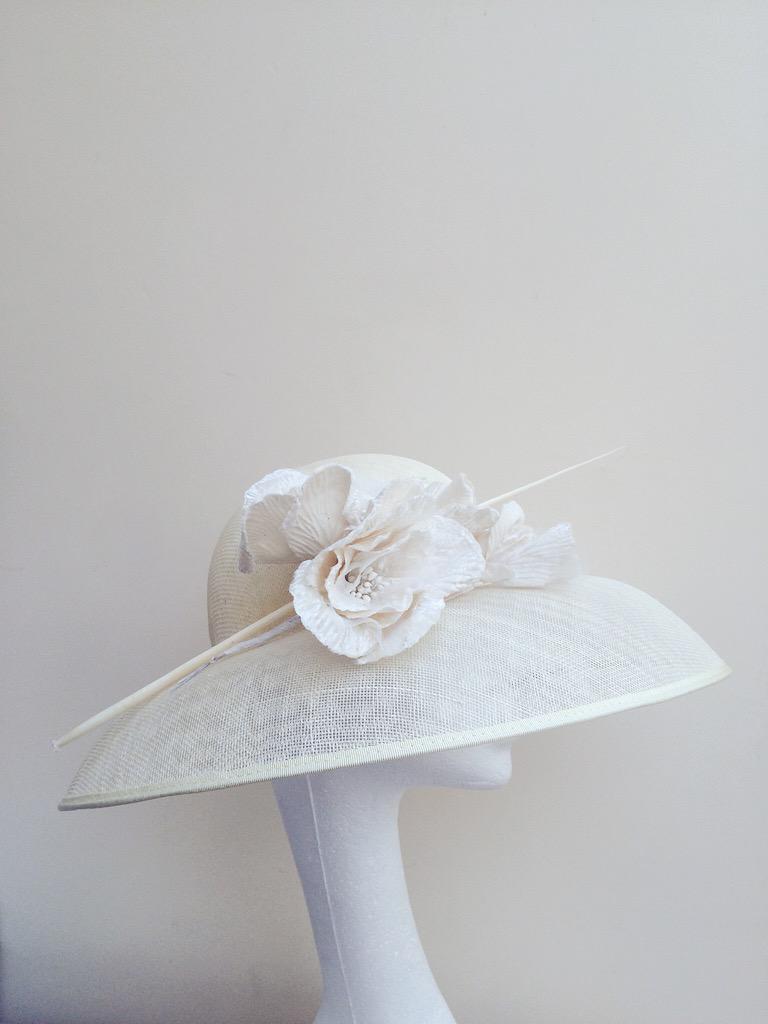 LadySharmaHats's tweet photo. The beauty of just #ivory #simplicity timeless #classic #sophisticated #elegant #largehats #largebrim £265 http://t.co/wAom3y3HVQ