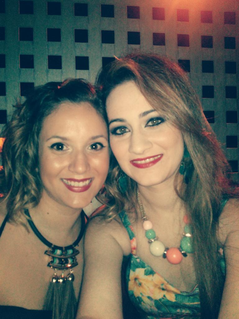 mimito91's tweet photo. De concierto con @Ms_NanyBL!!! http://t.co/huoxRdbP73