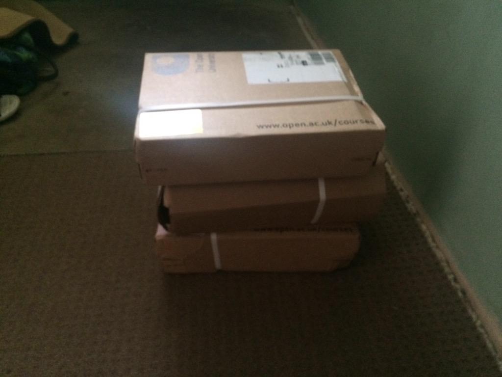 CodlingRuth's tweet image. The disappointment when the Yodel delivery is your sons #OUstudent text books and not your own!