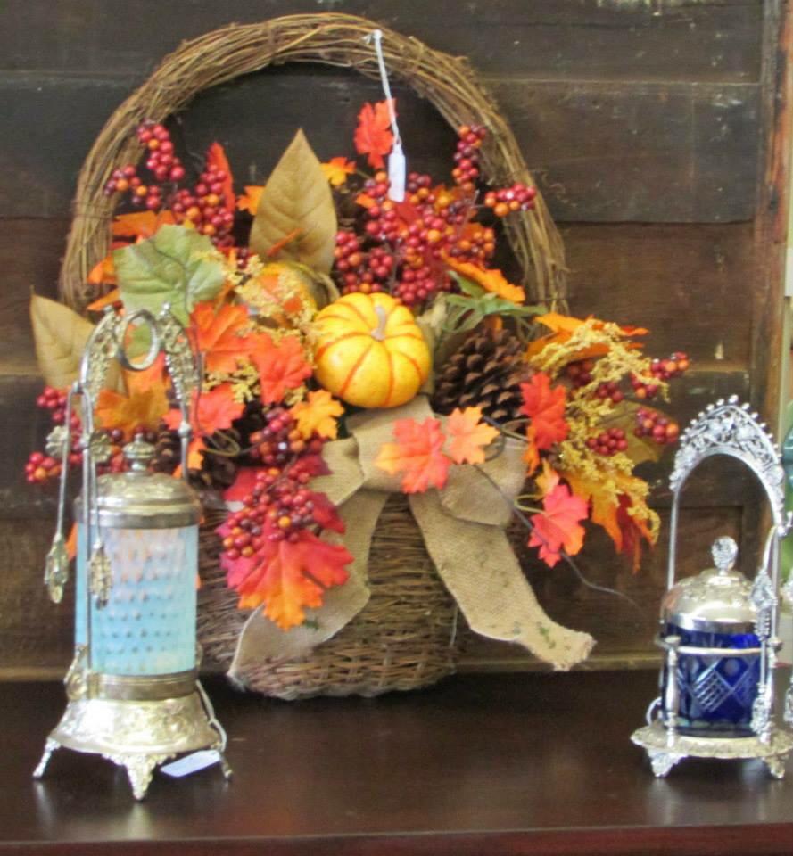 Magstreasures's tweet image. Fall finds #prettyglass#fentonfinds