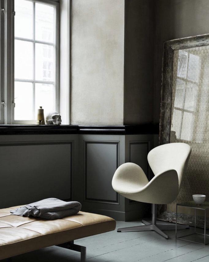 ShopGoodmood's tweet photo. Danish iconic design  by Fritz Hansen - http://t.co/T99LEduaxp 
#furnituredesign #contemporaryinteriors #timeless http://t.co/rvIkTuayLW