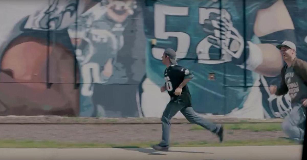 Spotted in the 2015 hype video: The #OurCityOurTeam Mural. phieagl.es/1MpCrtk

WATCH: youtube.com/watch?v=G4bb06…