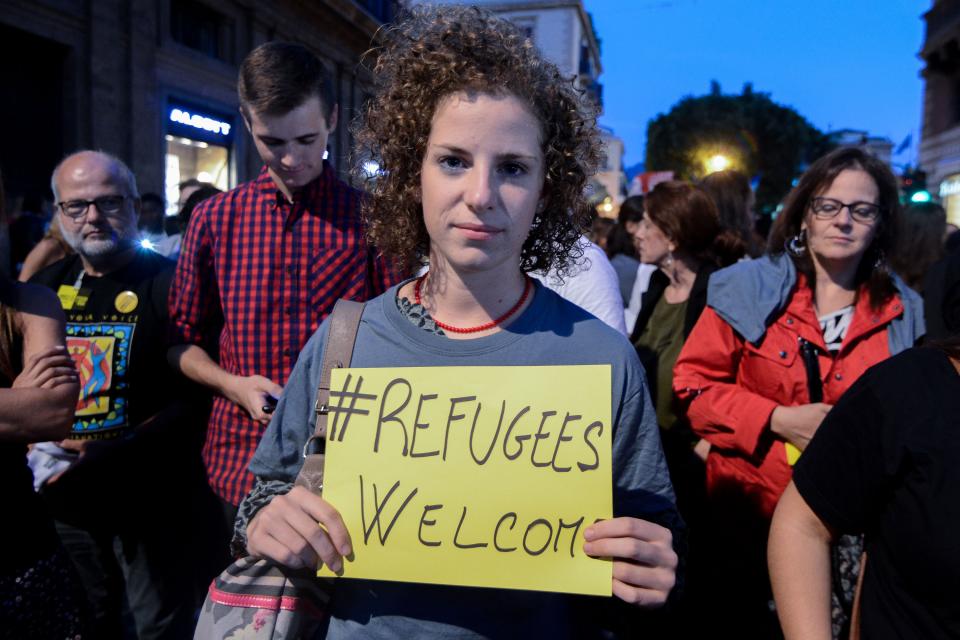 Amnestysicilia's tweet image. #RefugeesWelcome @angealfa aprire ora canali sicuri e legali per i rifugiati #SOSEurope