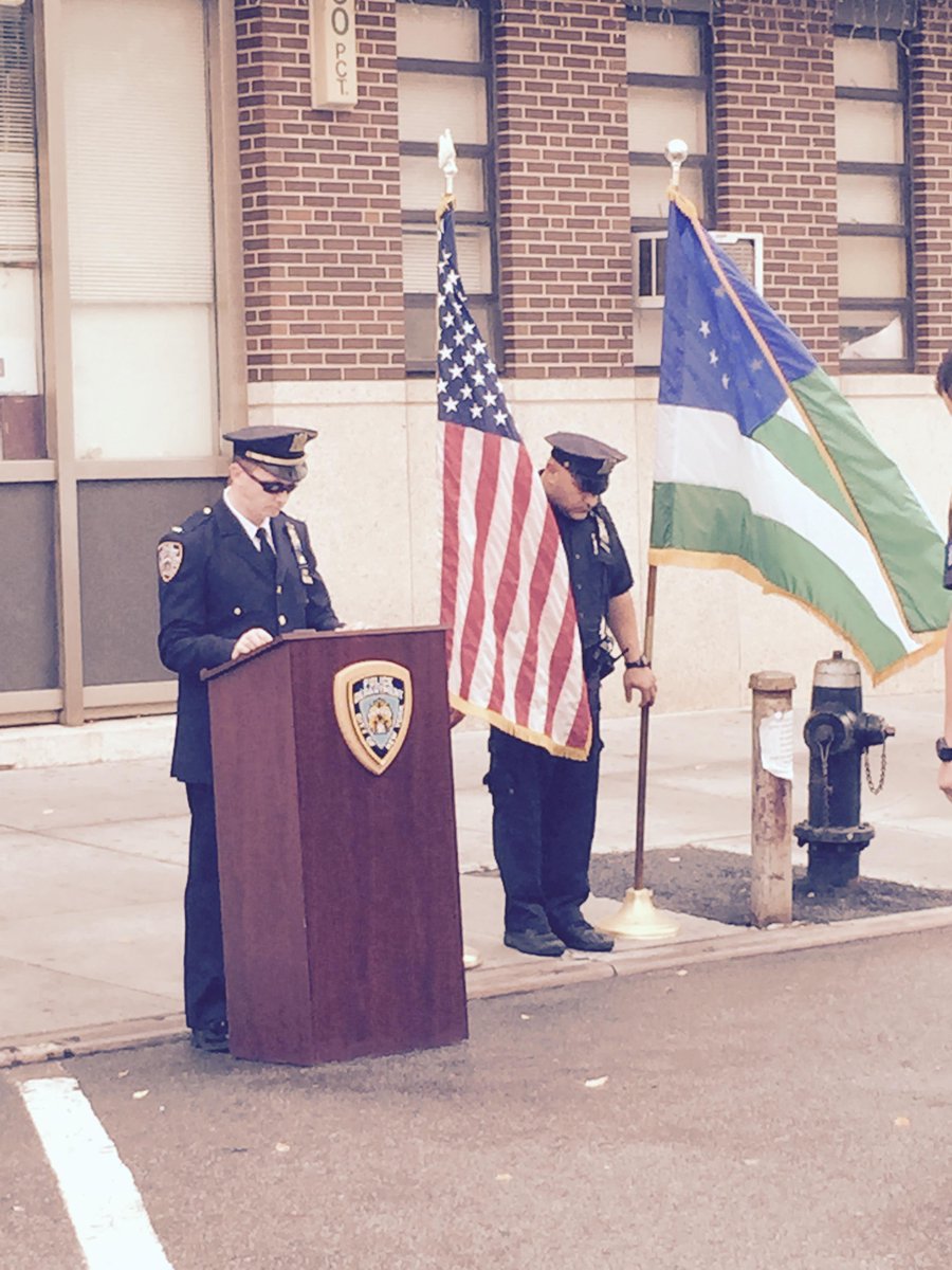 NYPD60Pct's tweet photo. A somber #momentofsilence as we honor our fallen heros #NYPD #FDNY #PAPD #NEVERFORGET http://t.co/rmhpBLlUWG