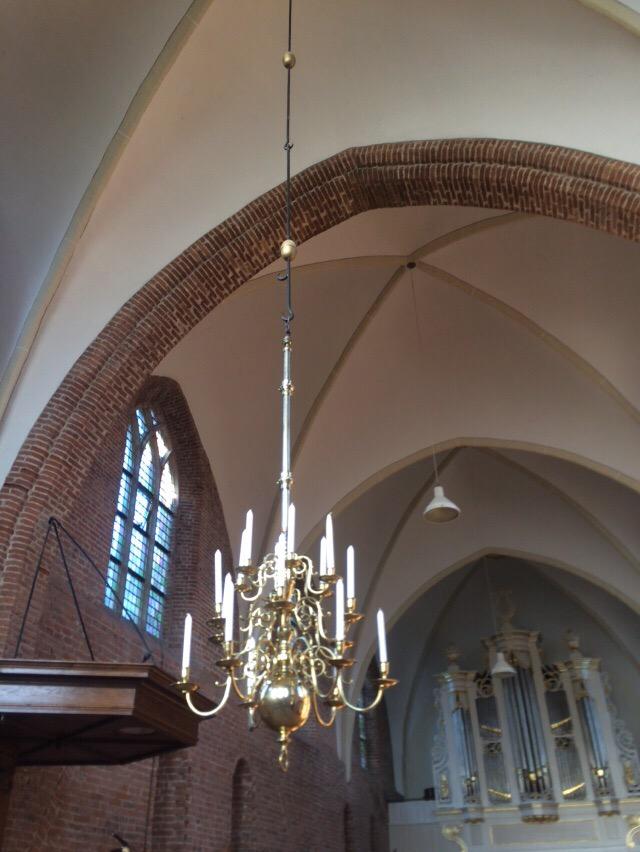 smederijrook's tweet photo. Vandaag deze door mij gerestaureerde kroonluchter terug geplaatst precies op tijd voor #monumentendag #restauratie http://t.co/2TA17ZNLOJ