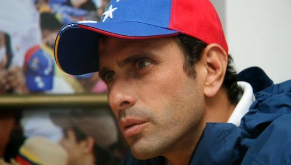 NTN24ve's tweet image. “El camino a la libertad de Leopoldo y de todos empieza el #6D”: Henrique Capriles  bit.ly/1ij2xDb