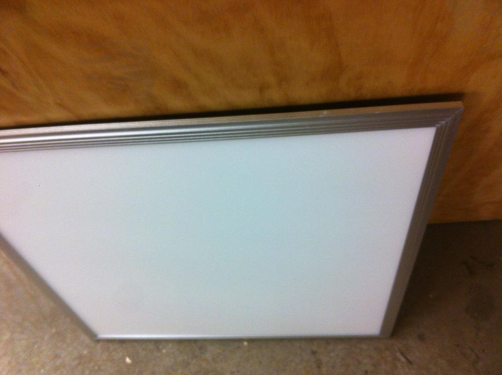 vandriel_LED's tweet image. Mooie kwaliteit afgeleverd. Tijd voor #besparen! #led #panel en #TL 5j garantie. Graag rekenen wij uw voordeel uit!