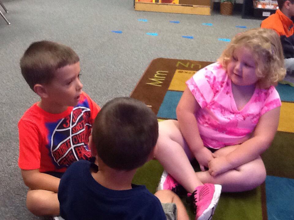 HESKaufman's tweet image. We are learning that readers talk about their thinking #comparingandcontrasting