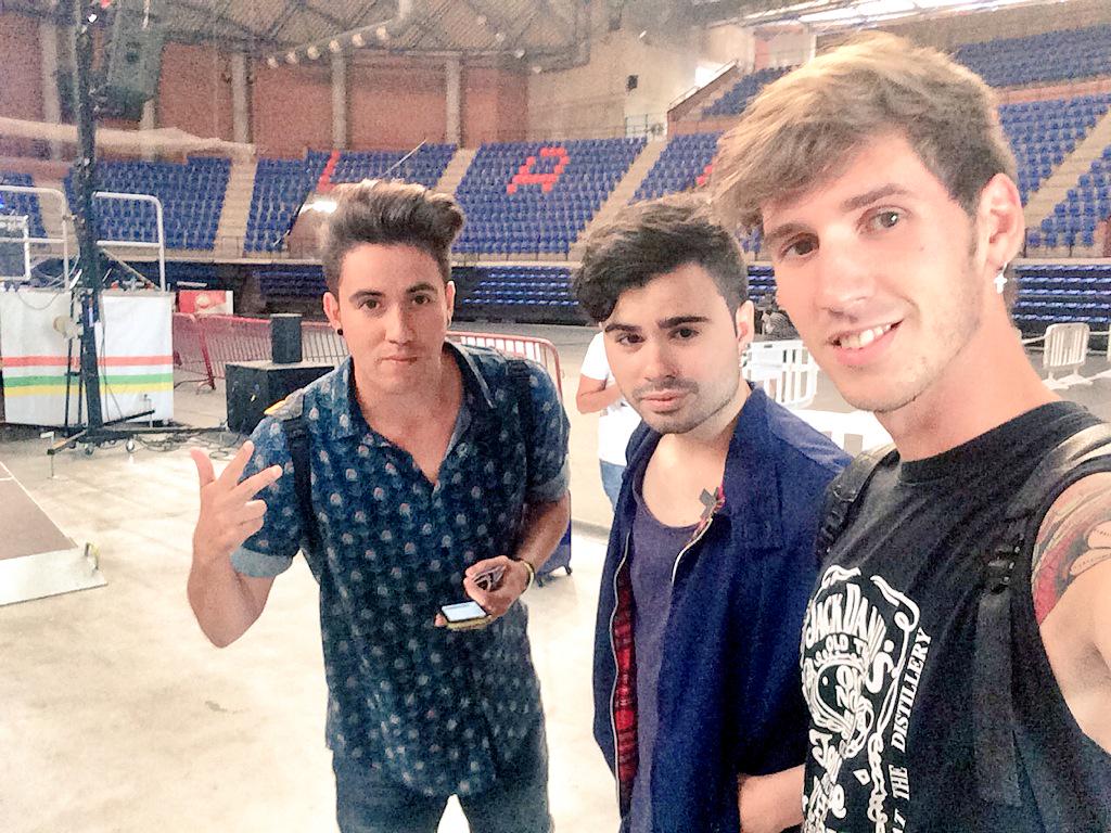 RandomOficialBB's tweet image. Ya estamos aquí!!! A darlo todo esta noche!
@TuNoEresDeLogro