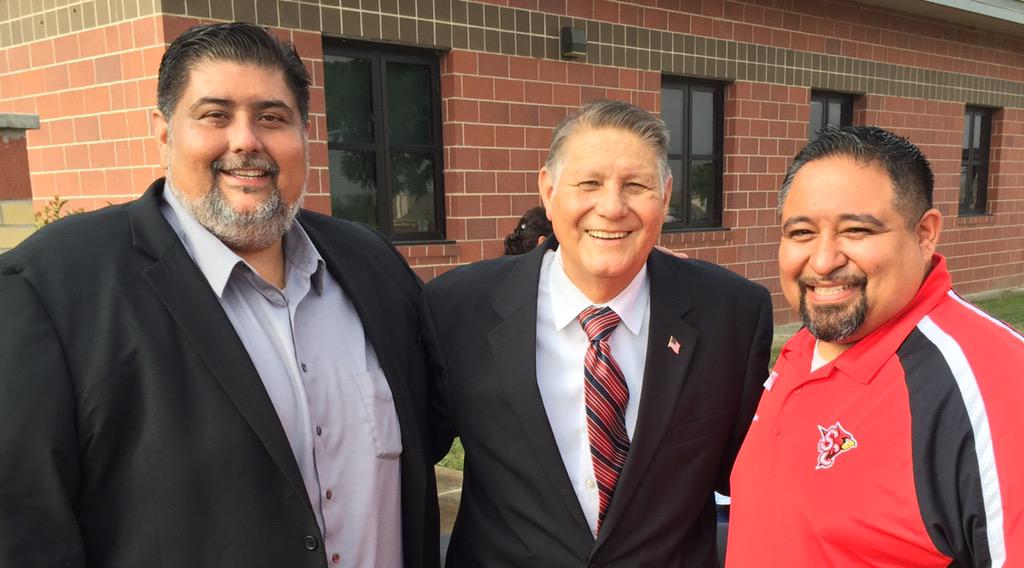 gabedfarias's tweet photo. Proud to have secured the support of Southside ISD Board Trustee Johnny Cantu #teamfarias #goingwithgabe http://t.co/ldT5ZzhqIp