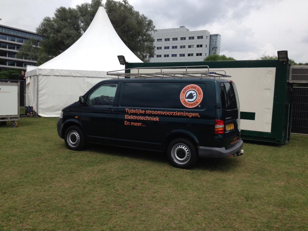 dijk_joris's tweet image. Gvd bus leeg geroofd. Vandaag tussen 5:45 en 16:00 bij vdvalk zwolle. 5000€ schade. Wie heeft iets gezien of gehoord?