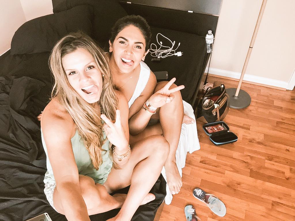 AleBaigorria1's tweet photo. Qué lindo despertar con tanta paz!!! Primer día en Miami!!! Con mi amiguis!!! http://t.co/FBdCREYHRZ